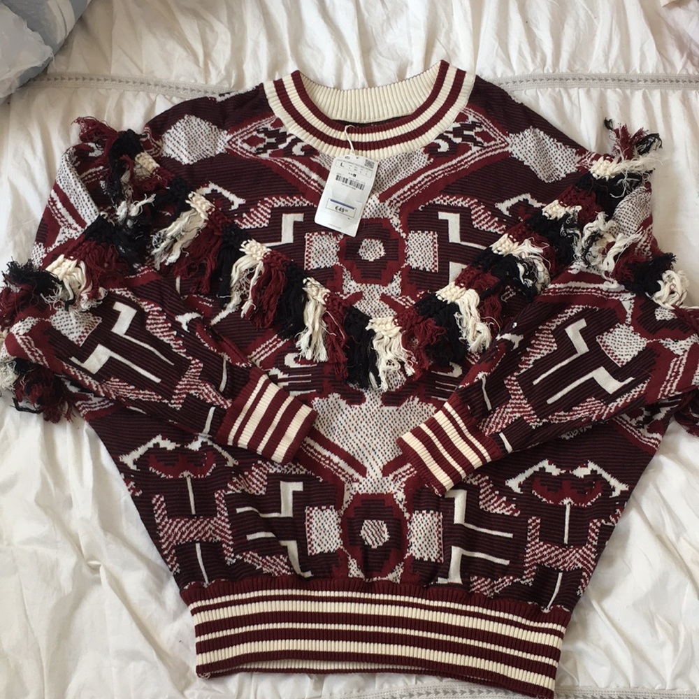 NWT❣️ Zara Fringe Sweater Perfect 4 Gameday!